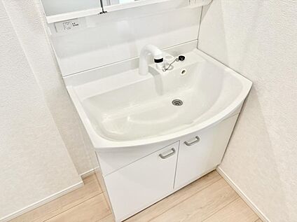 ハンドシャワー付洗面台