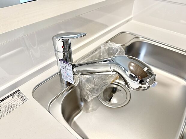 【浄水器】■清潔でおいしい水を手軽に供給してくれます