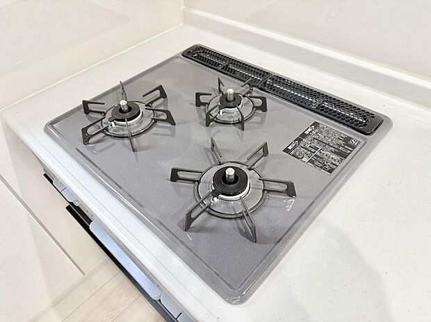 【3口ガスコンロ】■一度に多くの料理ができ便利で効率的