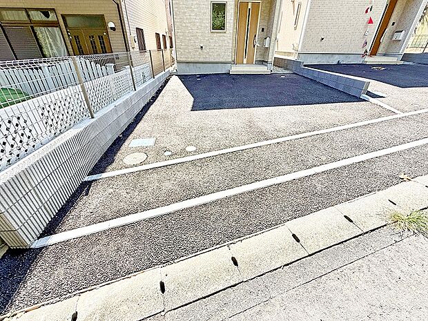 【駐車場】■快適な駐車スペースで安心