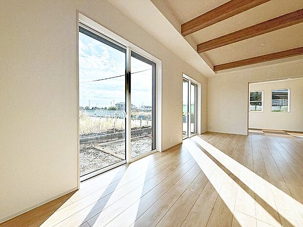 【リビング】■自然と会話が生まれる、心地よいひととき