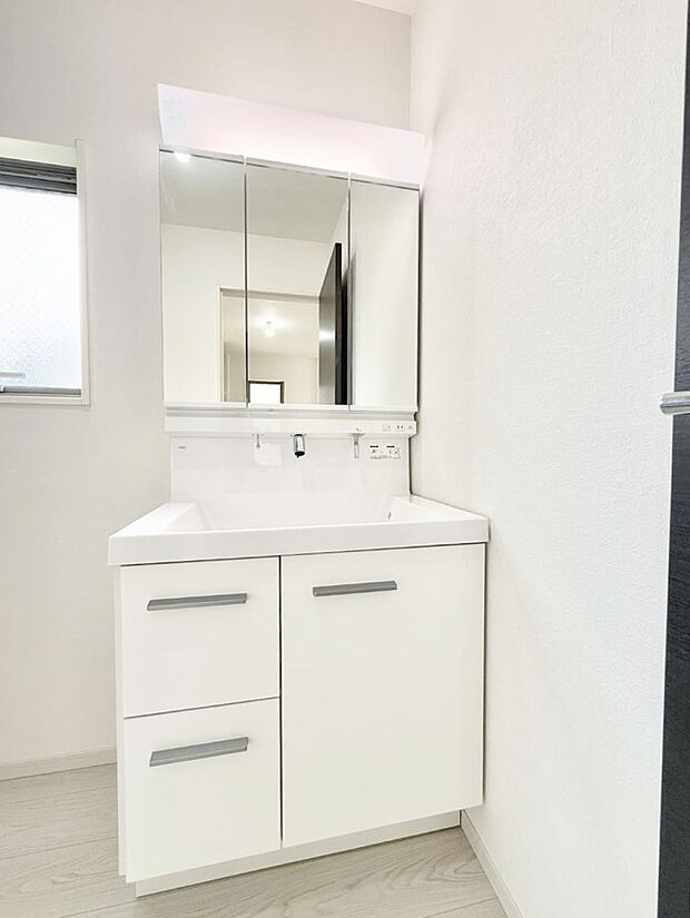 【洗面台・洗面所】■清潔感があり、気持ちよく使えます