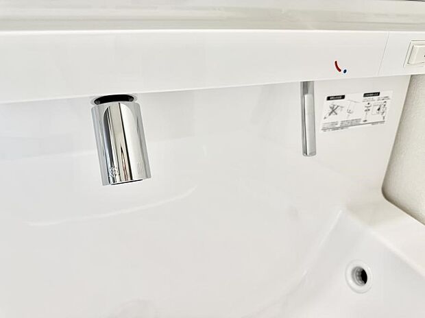 【ハンドシャワー付洗面台】■手洗いや顔を洗う時も快適に使える便利なシャワー