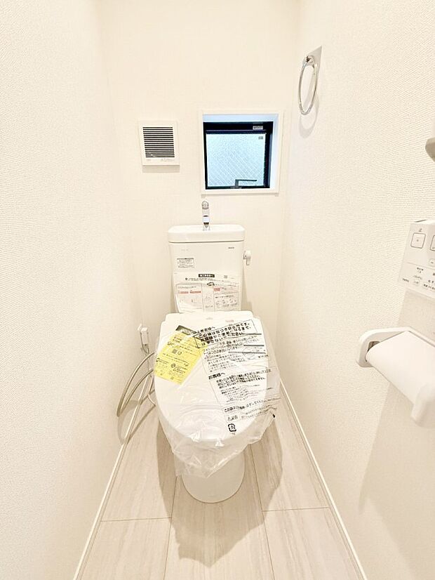 【トイレ】■毎日使う場所だからこそ、清潔感溢れる空間