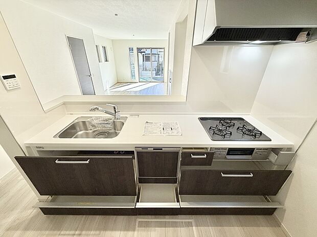 【キッチン】■家族の絆を深める、温もりのあるキッチン