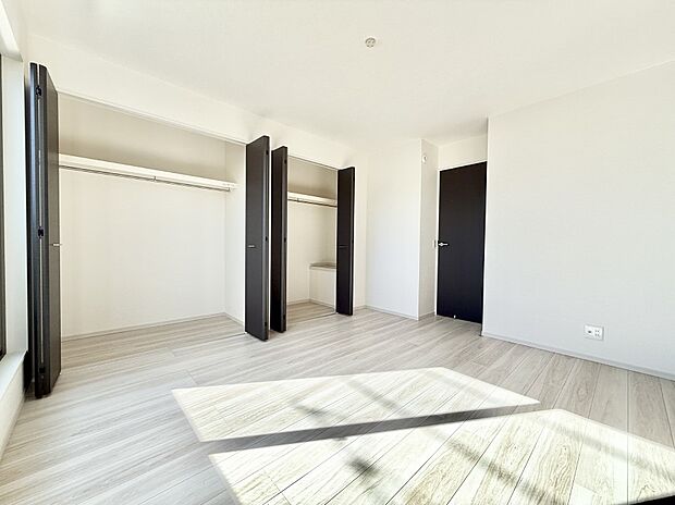 【寝室】■快適な環境で、日常の疲れを癒せる空間