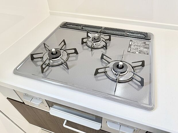 【3口ガスコンロ】■複数の鍋が同時に使えますね