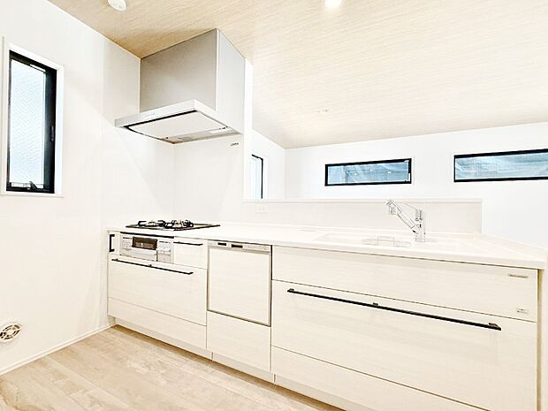 【ダイニングキッチン】■キレイに片付く、使いやすいキッチン