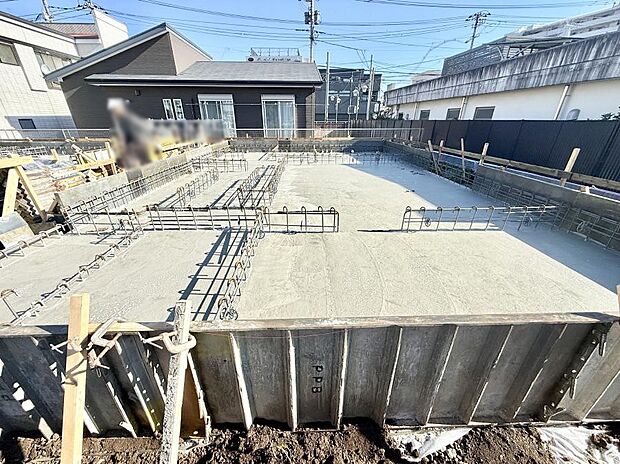 【現地外観写真】■暮らしを彩る充実した設備仕様が備わった住まい