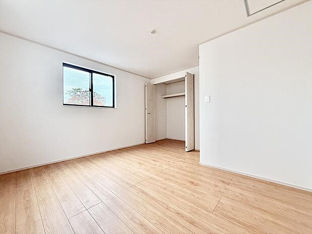 【リビング以外の居室】■シンプルで使いやすい空間がスッキリ感じられます