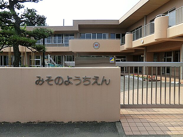 聖園幼稚園（約770m・徒歩10分）