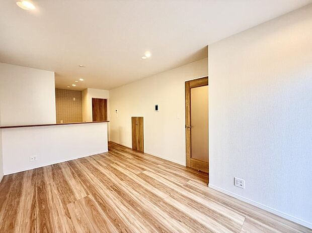 【ダイニング】■家族の笑顔があふれる、くつろぎの空間