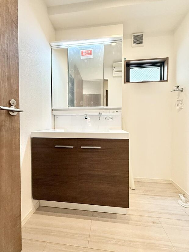 【洗面台・洗面所】■朝の準備がスムーズにできる広さです