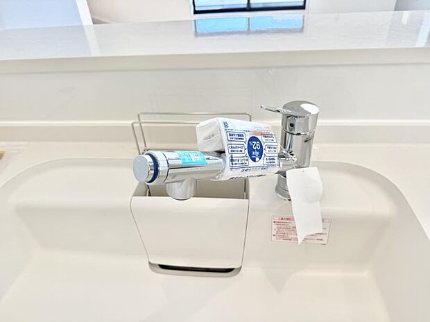 【浄水器】■清潔でおいしい水を手軽に供給してくれます