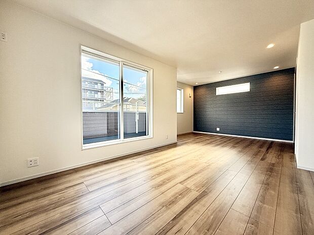 【リビングダイニング】■日常をちょっと特別にする、憩いの空間