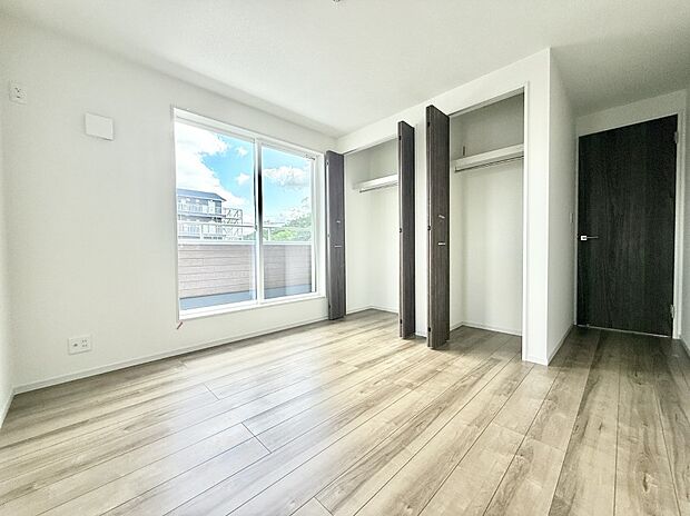 【リビング以外の居室】■シンプルで使いやすい空間がスッキリ感じられます