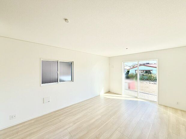 【リビング】■くつろぎと笑顔が集まる、心温まるリビング