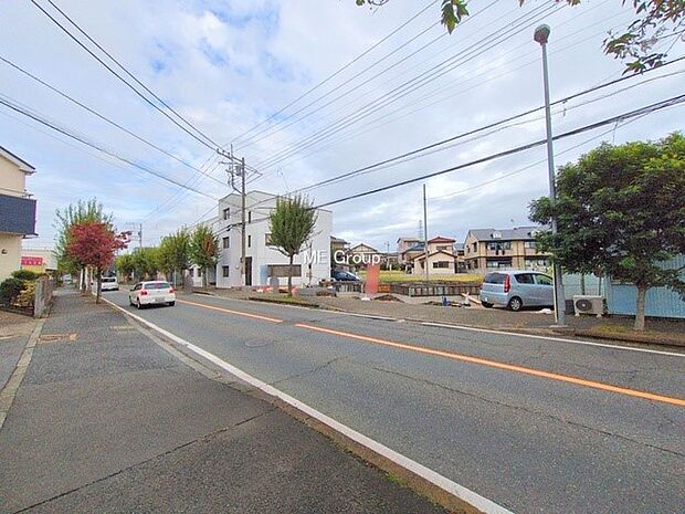 【前面道路含む現地写真】■新しい時代の息吹を感じる、心地よい環境