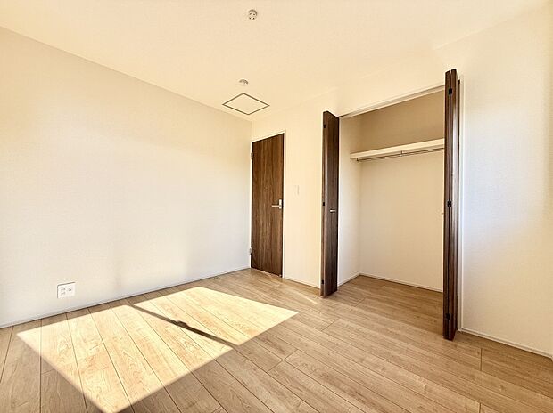 【洋室】■優雅で穏やかな時間が流れる空間