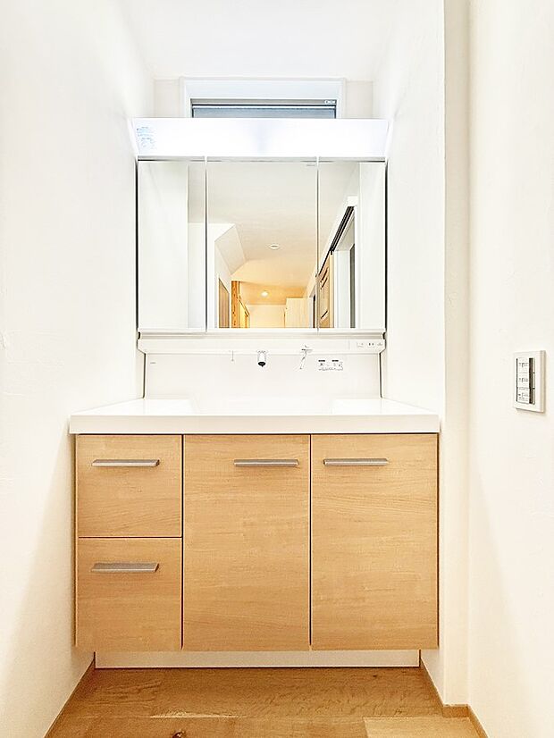 【洗面台・洗面所】■朝の準備がスムーズにできる広さです