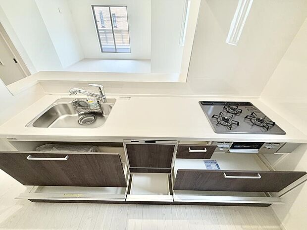 【ダイニングキッチン】■キレイに片付く、使いやすいキッチン