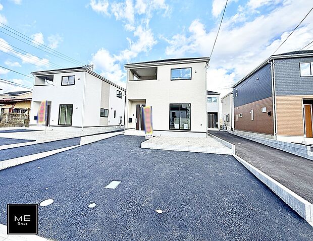 【現地外観写真】■暮らしを彩る充実した設備仕様が備わった住まい