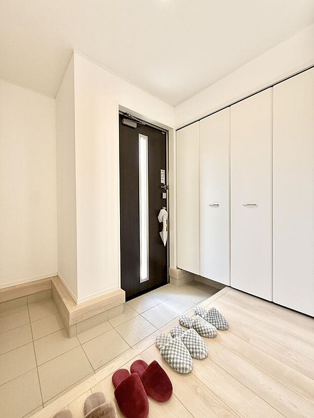 【玄関】■玄関はお家の顔！おしゃれな玄関でお客様をお迎え！