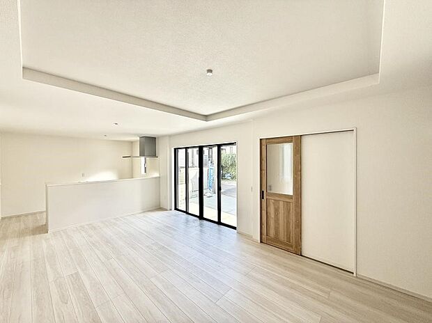 【ダイニング】■ふとした瞬間に幸せを感じる、心地よい場所