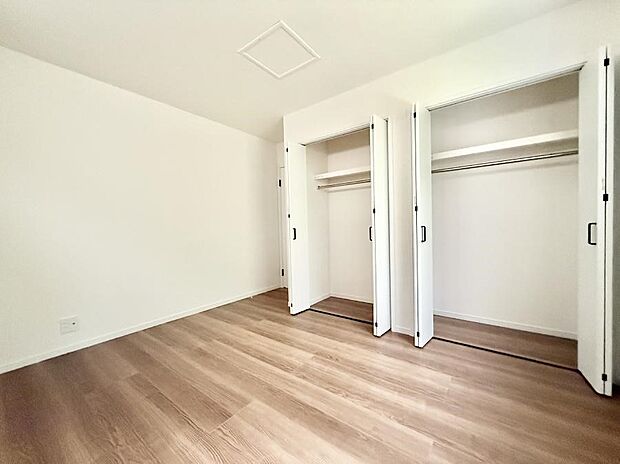 【洋室】■静かな洋室で読書や趣味に集中できる場所