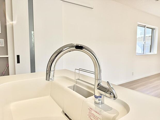 【浄水器】■清潔でおいしい水を手軽に供給してくれます