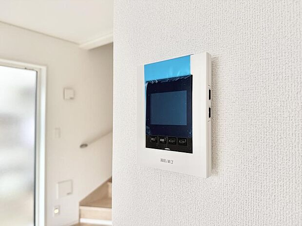 【TVモニター付インターフォン】■訪問者を確認できて安心感が増します