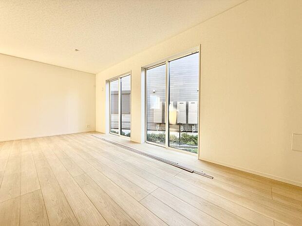 【リビングダイニング】■日常をちょっと特別にする、憩いの空間