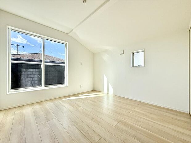 【寝室】■家具をうまく配置すれば広々とした空間を使い動きやすく、リラックスした時間が過ごせます