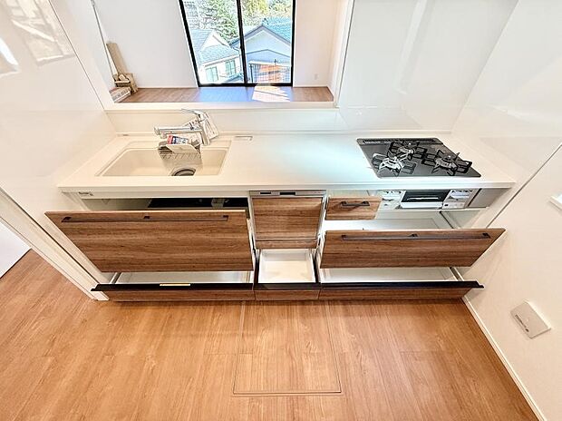 【ダイニングキッチン】■キレイに片付く、使いやすいキッチン