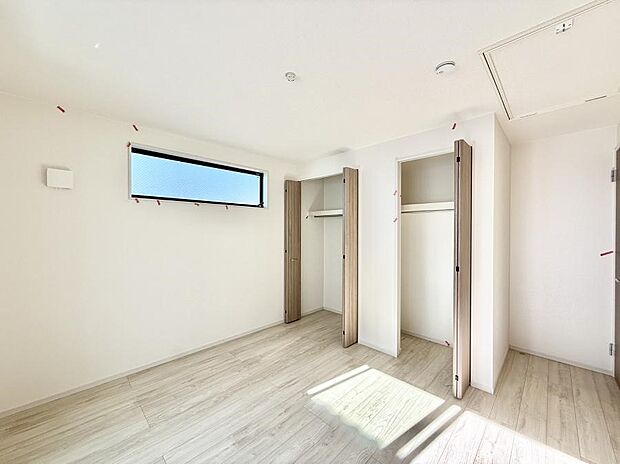 【洋室】■自分だけのスペース どんなお部屋にするかとっても楽しみですね