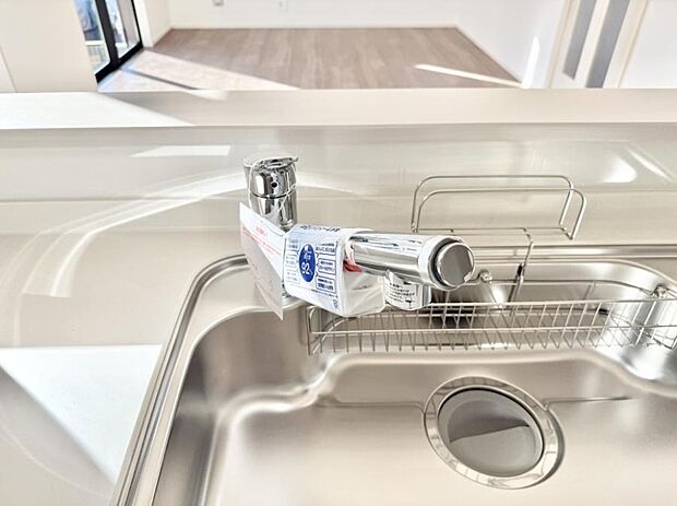 【浄水器】■清潔でおいしい水を手軽に供給してくれます