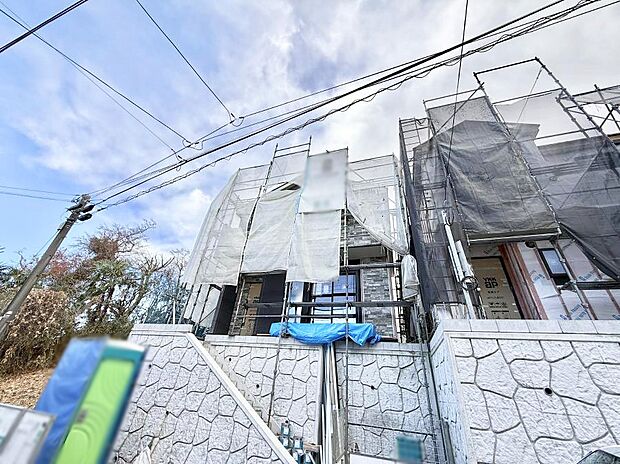 【現地外観写真】■新しい暮らしが始まる場所で、家族の絆を深める