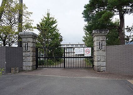 国府津小学校 798m(10分)