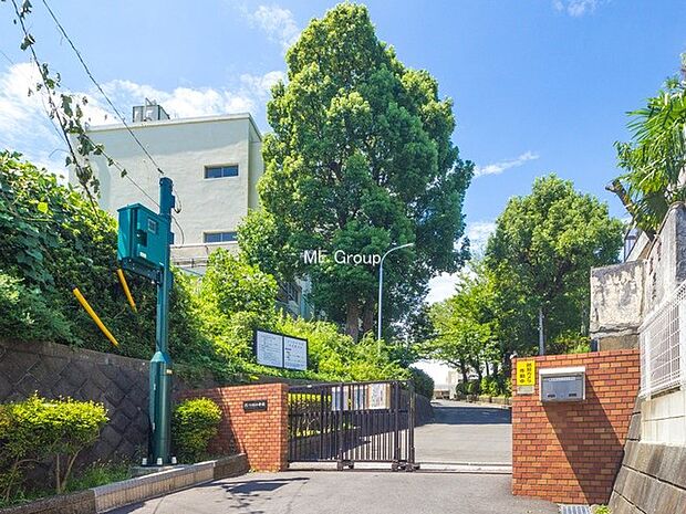 横浜市立六つ川小学校(約700m・徒歩9分)