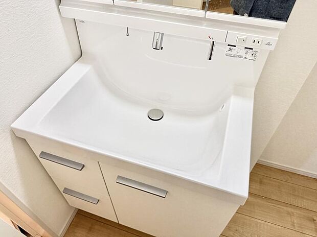 【ハンドシャワー付洗面台】■手洗いや顔を洗う時も快適に使える便利なシャワー