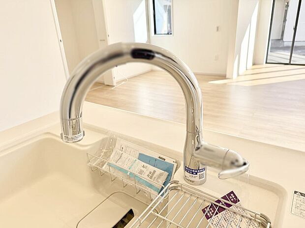 【浄水器】■清潔でおいしい水を手軽に供給してくれます