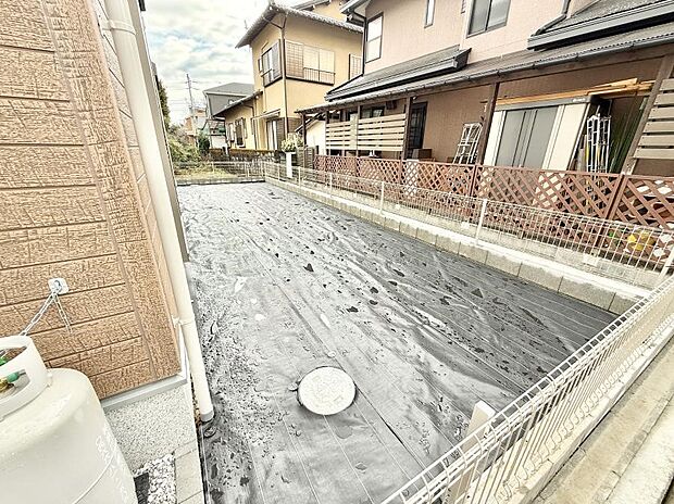 【庭】■暮らしに潤いを与える、緑が取り入れられた住まいです