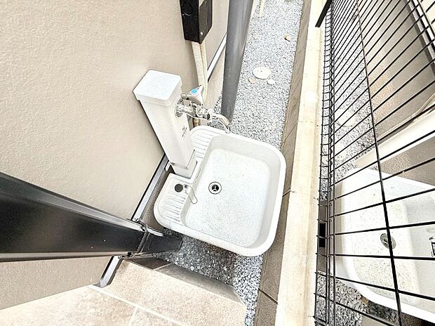 【その他現地】■ガーデニングや洗車などの際に大活躍な屋外立水栓