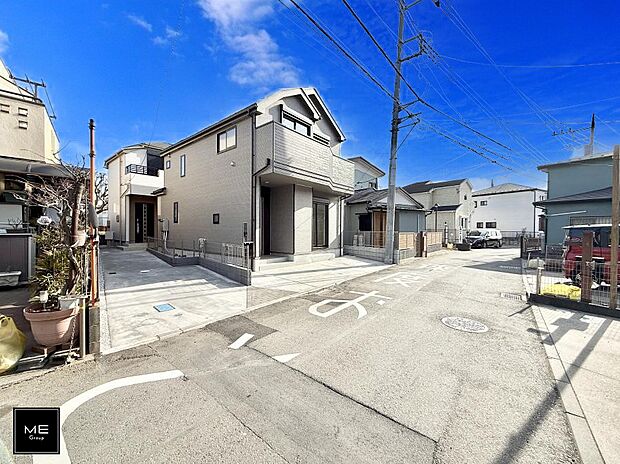 【玄関】■ 心地よい暮らしへとつながる、温かい玄関