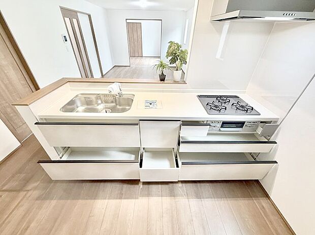 【キッチン】■シンプルで機能的、毎日使いやすいキッチン