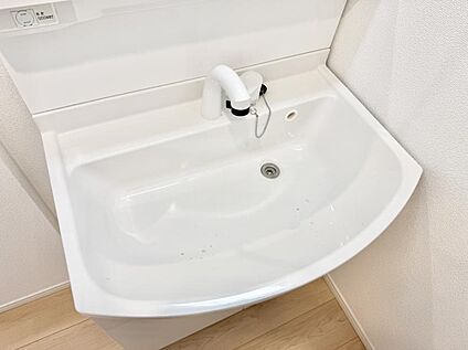 ハンドシャワー付洗面台