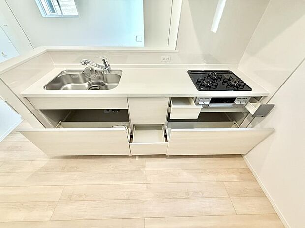 【キッチン】■家族の絆を深める、温もりのあるキッチン