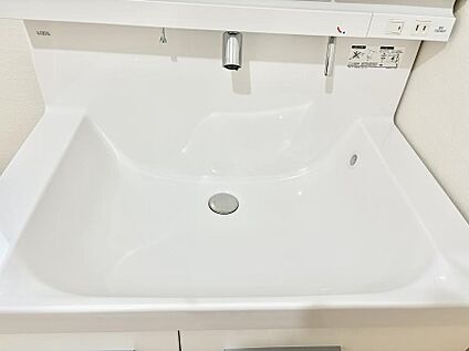 ハンドシャワー付洗面台