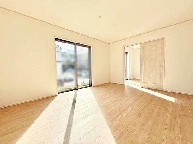 【ダイニング】■ふとした瞬間に幸せを感じる、心地よい場所