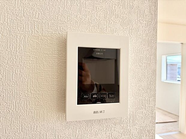 【TVモニター付インターフォン】■画面でしっかり確認でき防犯対策に最適